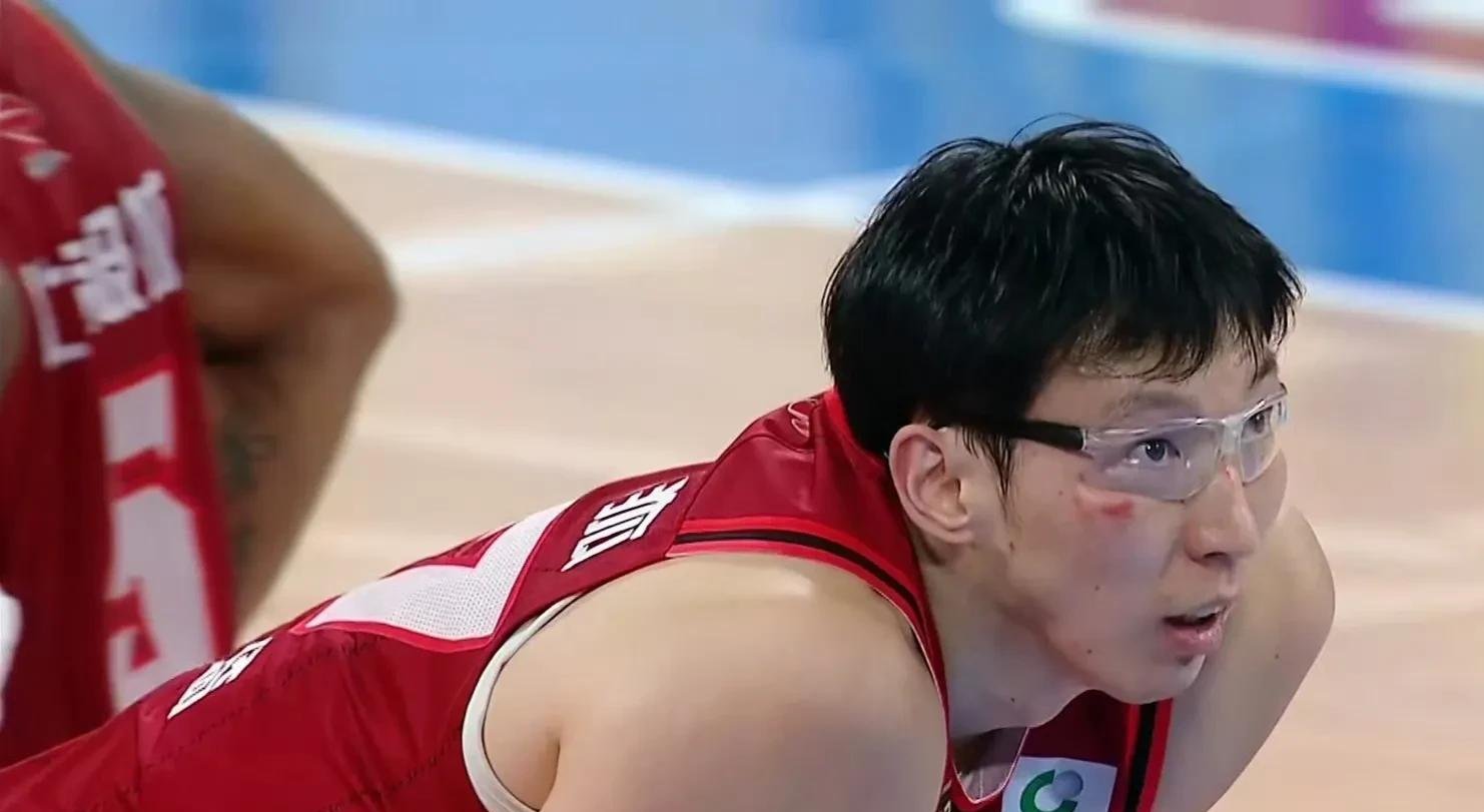 北京首钢迎CBA季后赛关键赛,赛后扳平良机,气氛紧张,纪律约束更严格的简单介绍 北京首钢迎CBA季后赛关键赛,赛后扳平良机,气氛紧张,纪律约束更严格的简单介绍