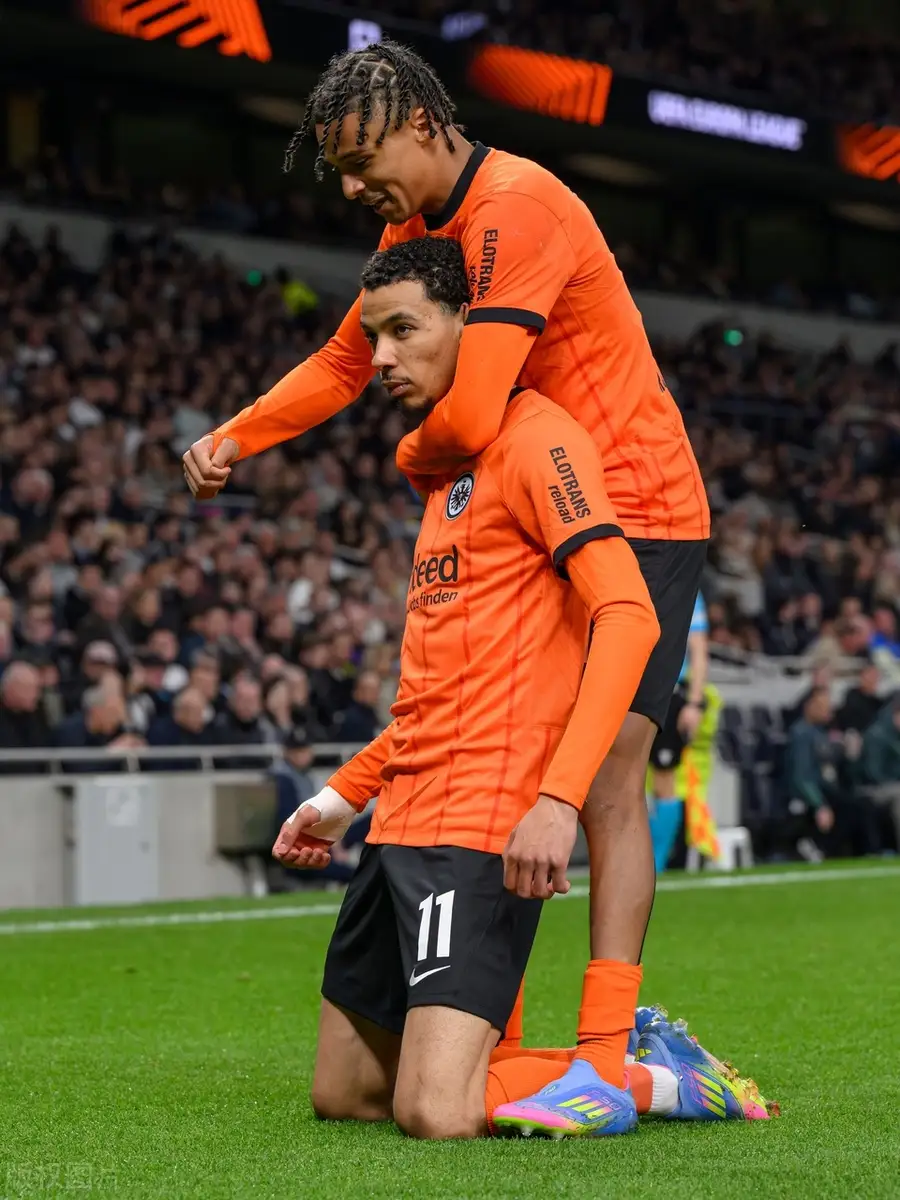 体育赛事预测关于赛地聚焦——欧冠转会期热度飙升；里尔强势反弹；更衣室稳定；年轻球员得到机会的信息