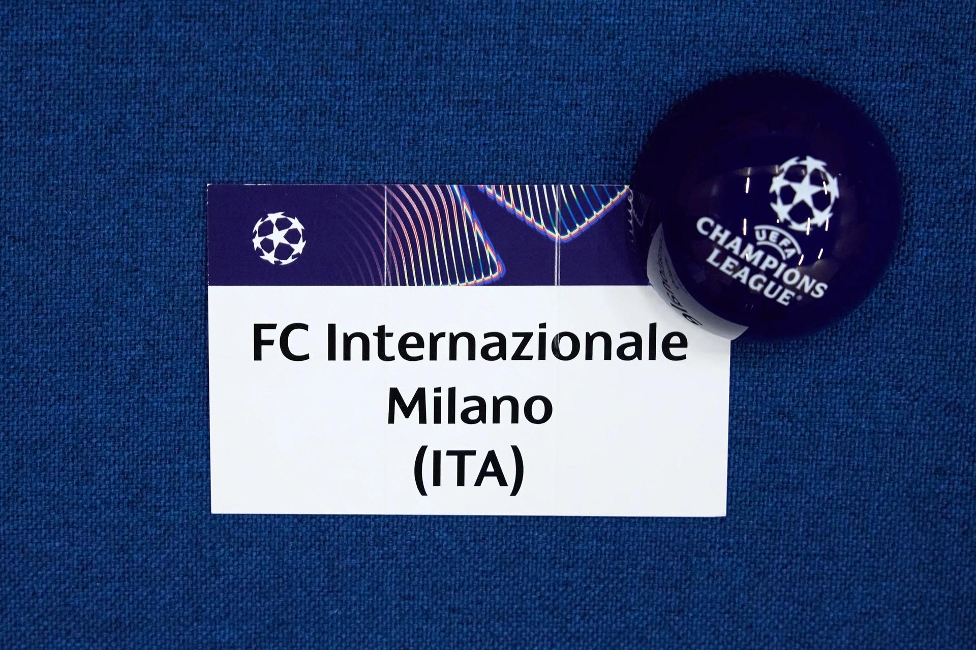 包含赛后上海海港战术微调：欧冠节点到来，压力陡增，赛程密集仍需轮换的词条